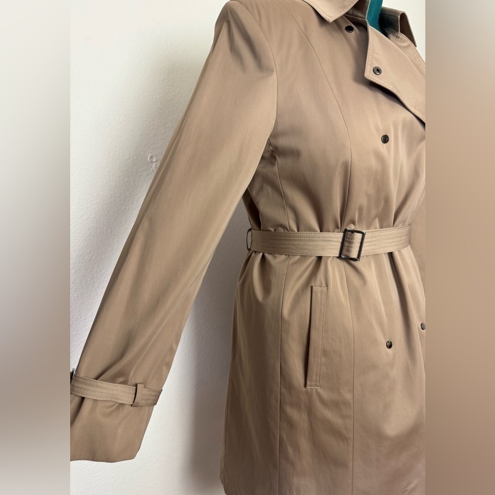 Gallery Women’s Medium Classic Double Breasted Trench Medium Light Academia Tan - Picture 2 of 6